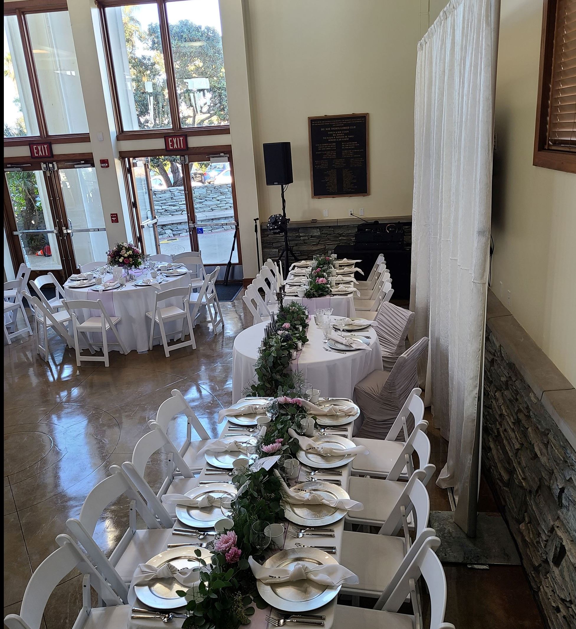 Interior Setup Pipe and Drape